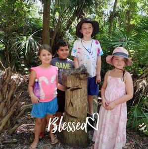 Meet your Posher, Debbie